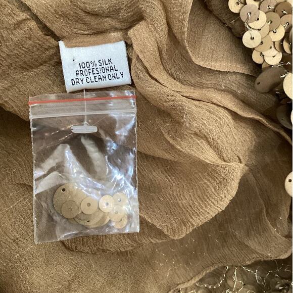 Marchesa Notte Gold Sequin Sleeveless Shift Dress 100% Silk 90's Vintage Size 2 - Picture 9 of 9